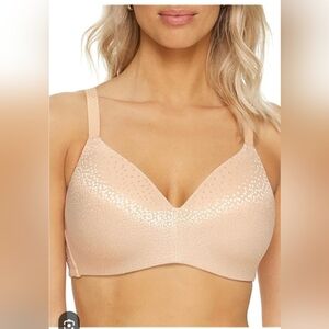 Wacoal Coral Bra with Molded Cups and Wide Straps New Size 36DD